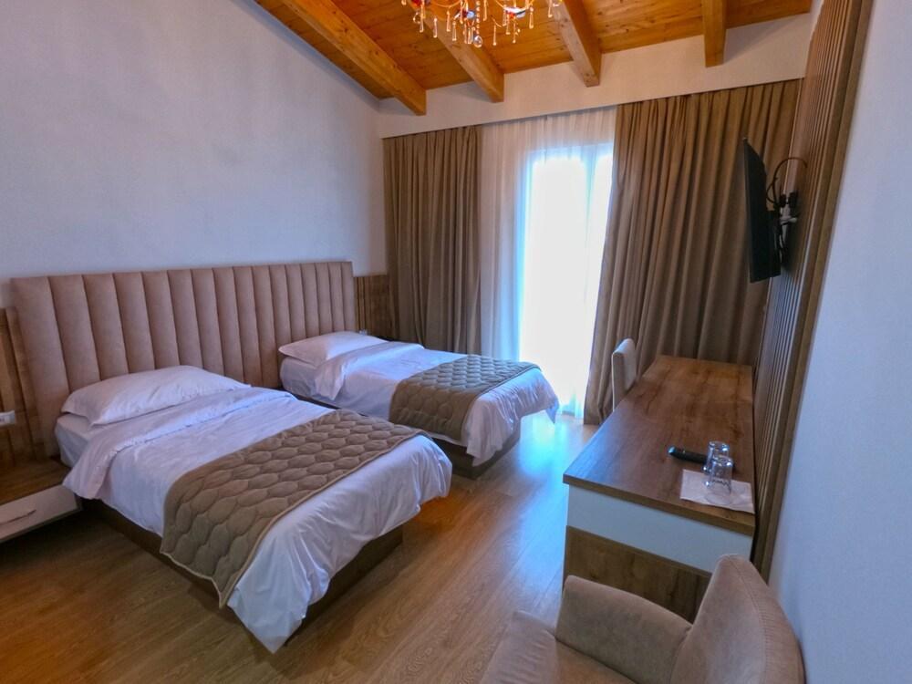 Gardenland Resort Bushat Eksteriør billede