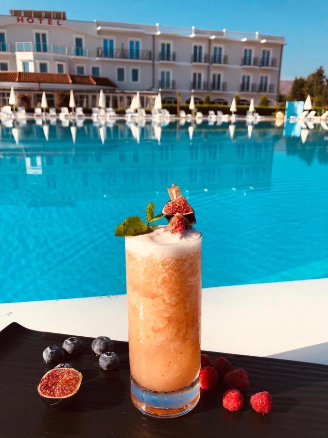 Gardenland Resort Bushat Eksteriør billede