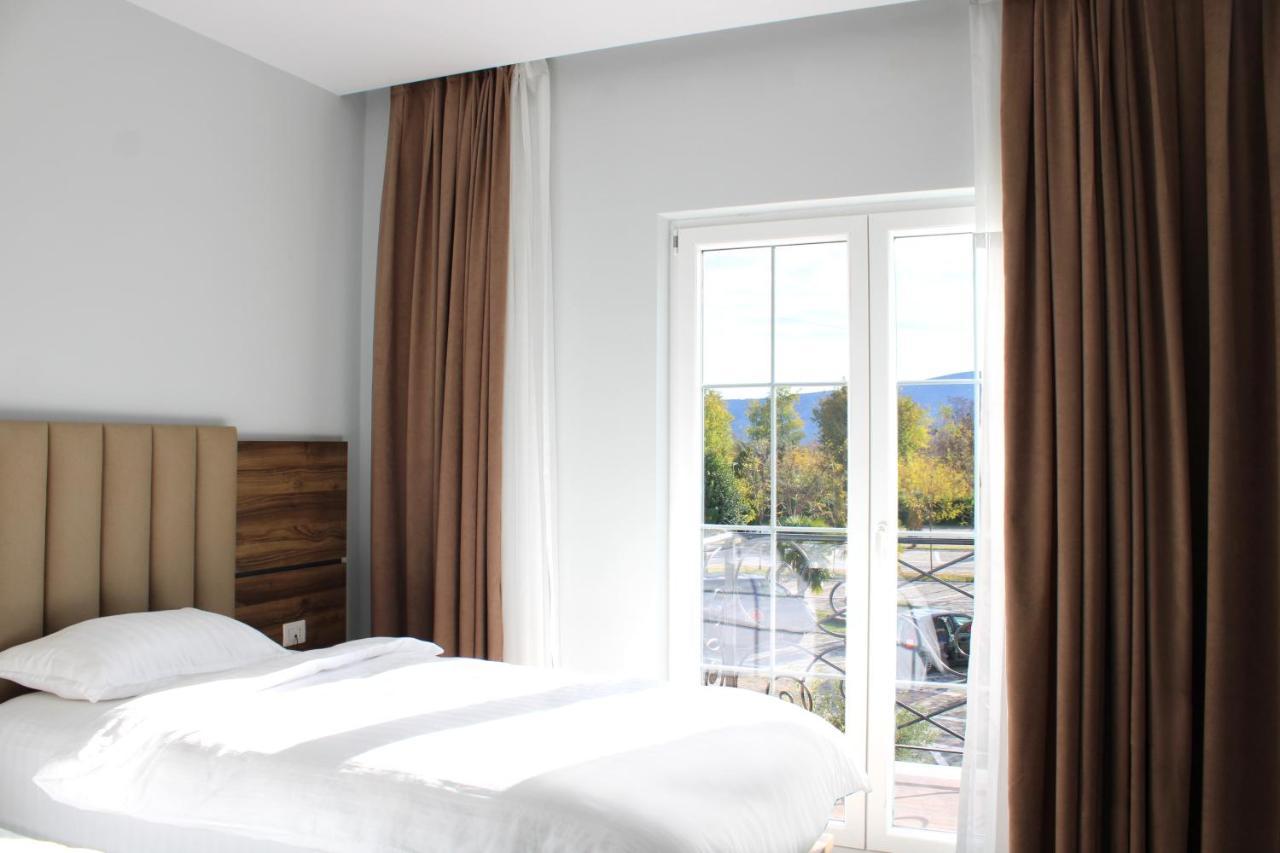 Gardenland Resort Bushat Eksteriør billede