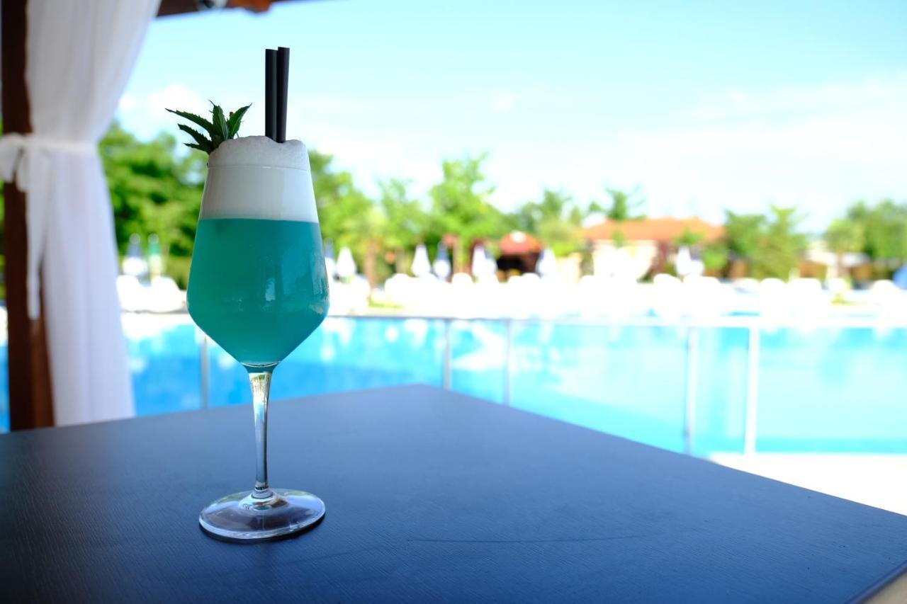 Gardenland Resort Bushat Eksteriør billede