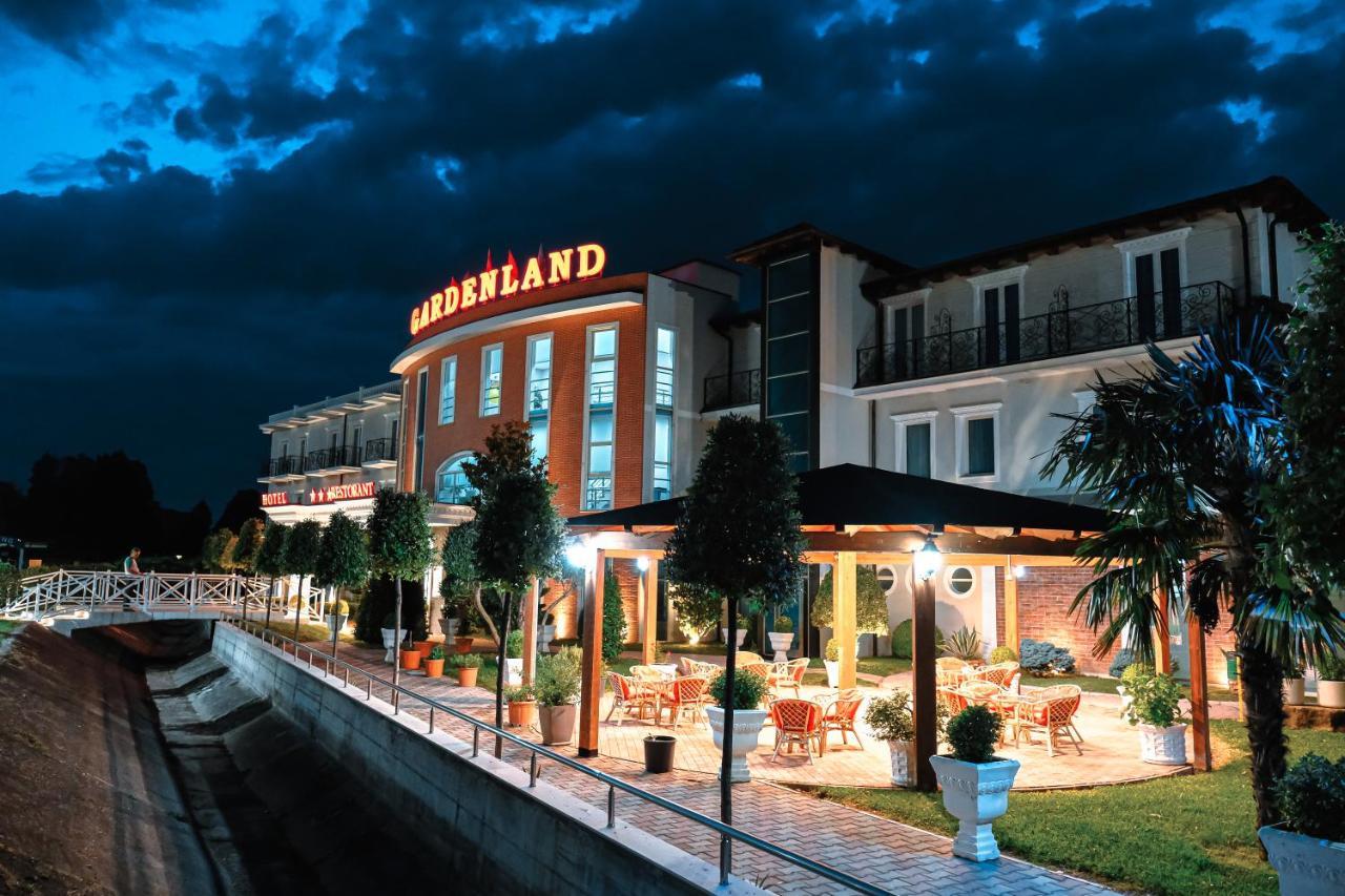Gardenland Resort Bushat Eksteriør billede