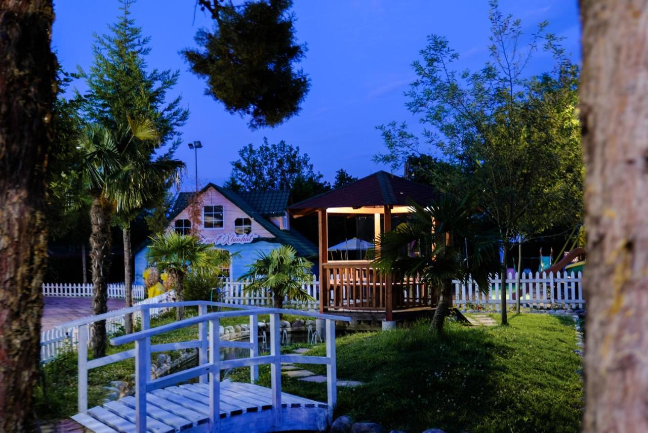 Gardenland Resort Bushat Eksteriør billede