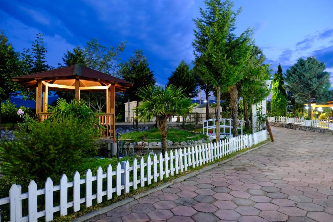 Gardenland Resort Bushat Eksteriør billede
