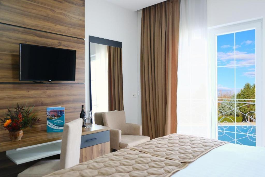 Gardenland Resort Bushat Eksteriør billede